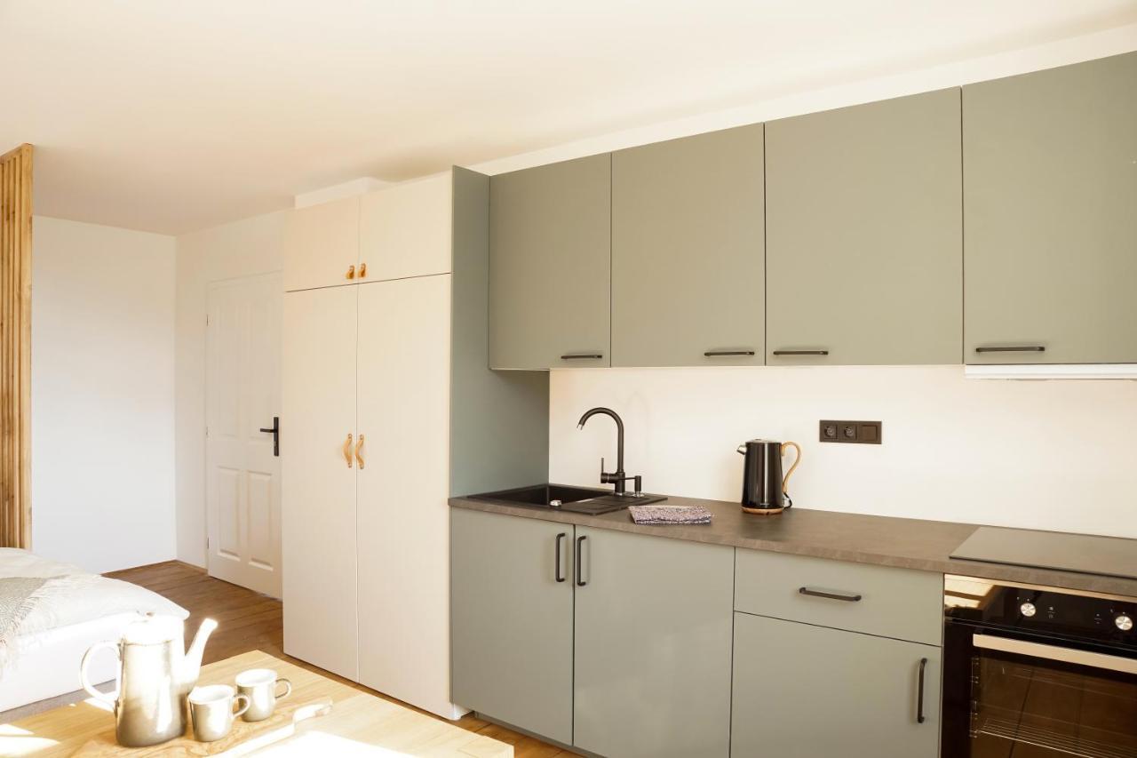 Winkler Apartment *